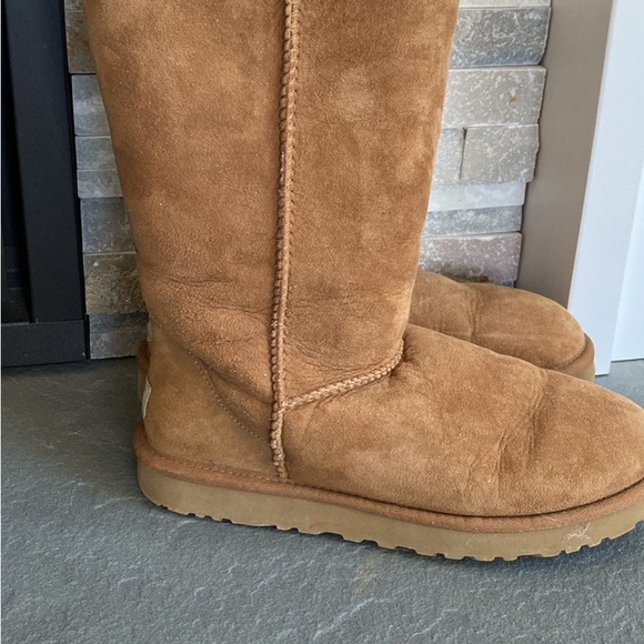 Classic Chestnut Tall UGGs. - Picture 2 of 10